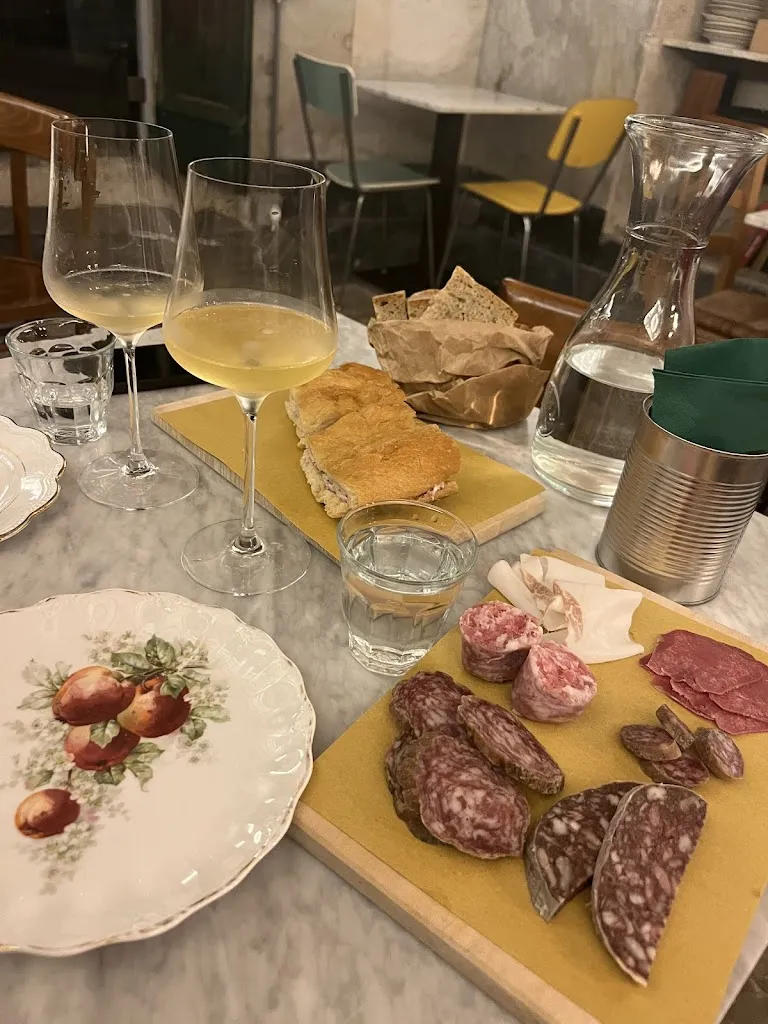 monique spits_La Sosta_San Vito-Cerreto_review