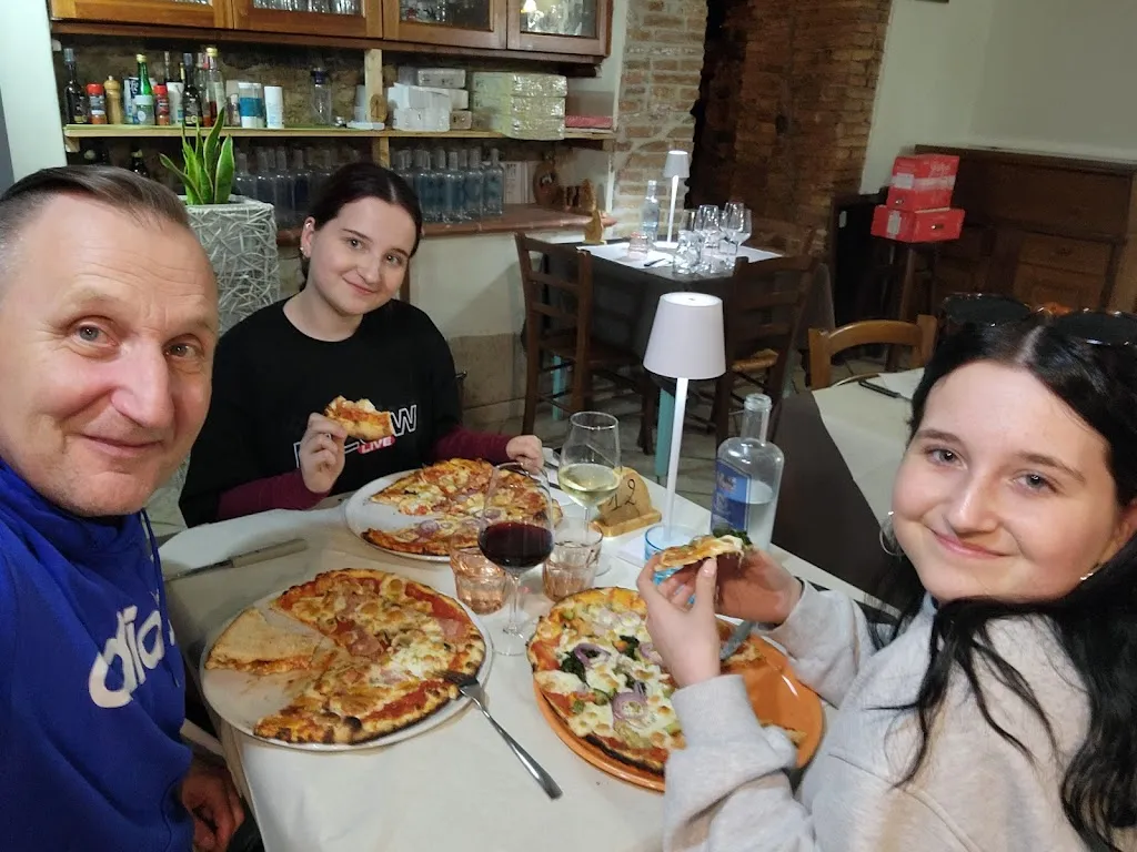 Lisa and Frank Mueller_Bar Trattoria Pizzeria Da Gino E Gina_Santa Luce_review
