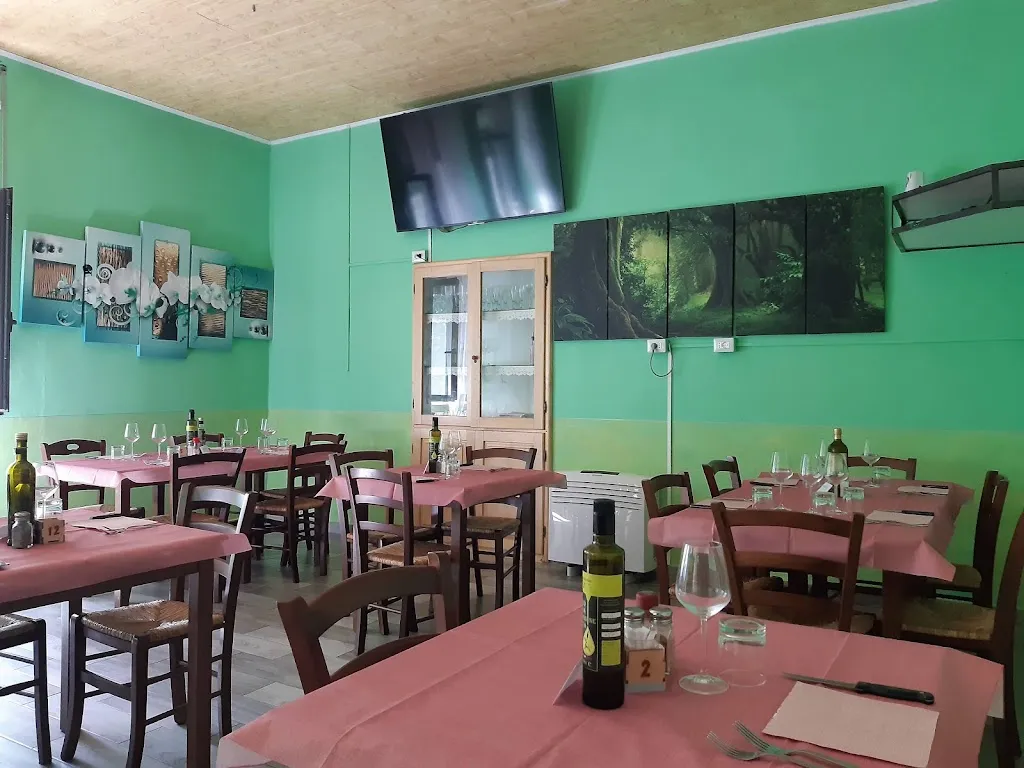 IL CIRCOLINO restaurant in Santa Fiora