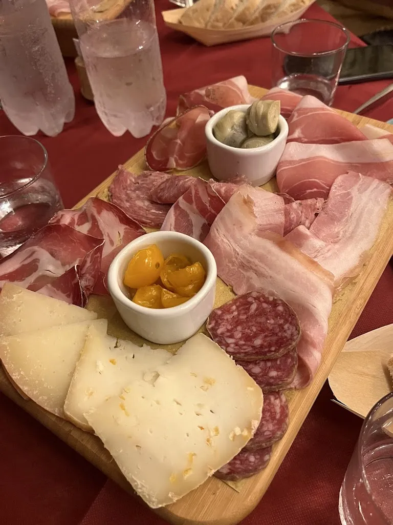 Giordana Franceschi_Pub le Rocce_Santa Fiora_review