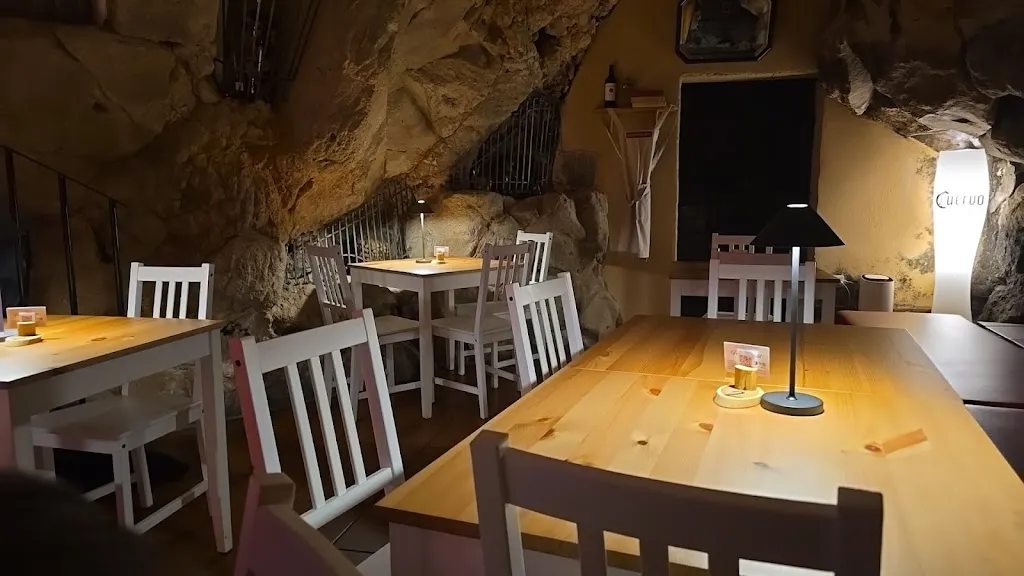 Pub le Rocce_Santa Fiora_slider_image_1