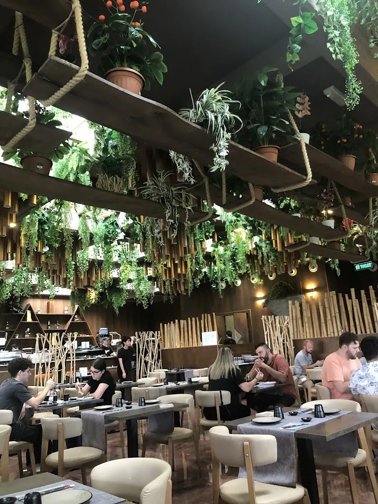 NADINE CAMPANA-CHAPPUY_Hayashi Sushi Garden_Seano_review