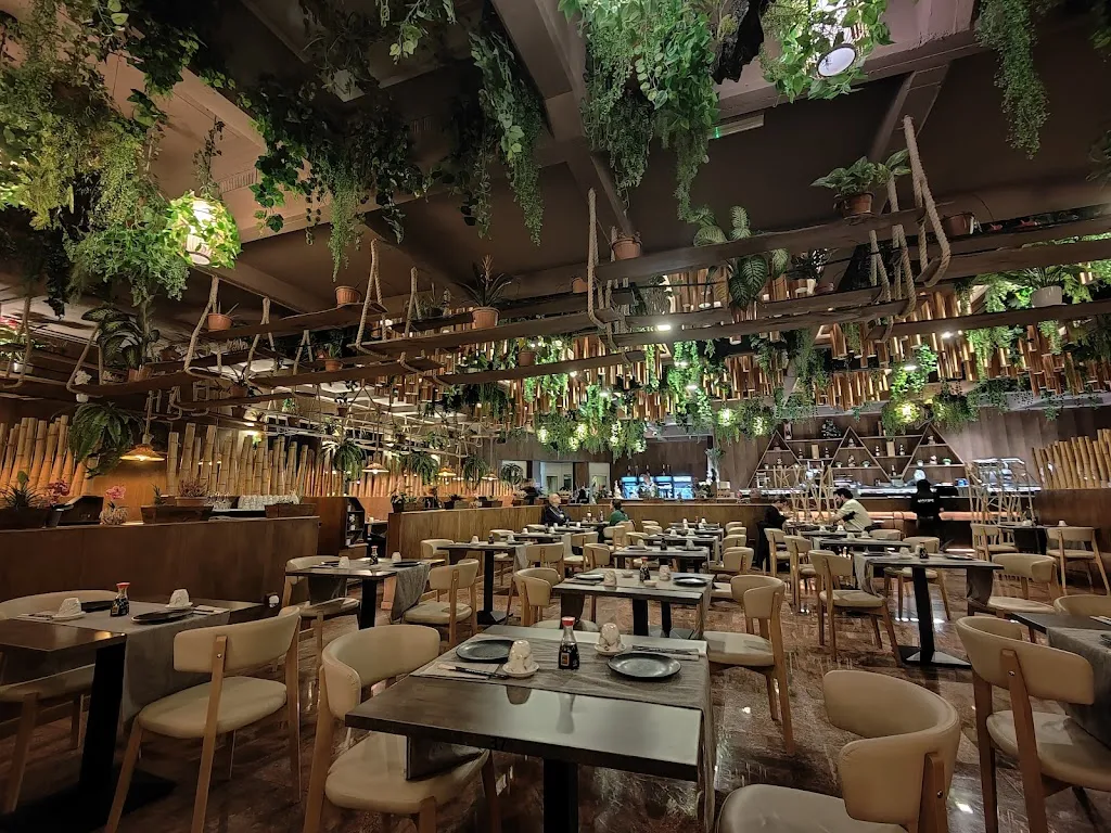 Hayashi Sushi Garden restaurant in Seano