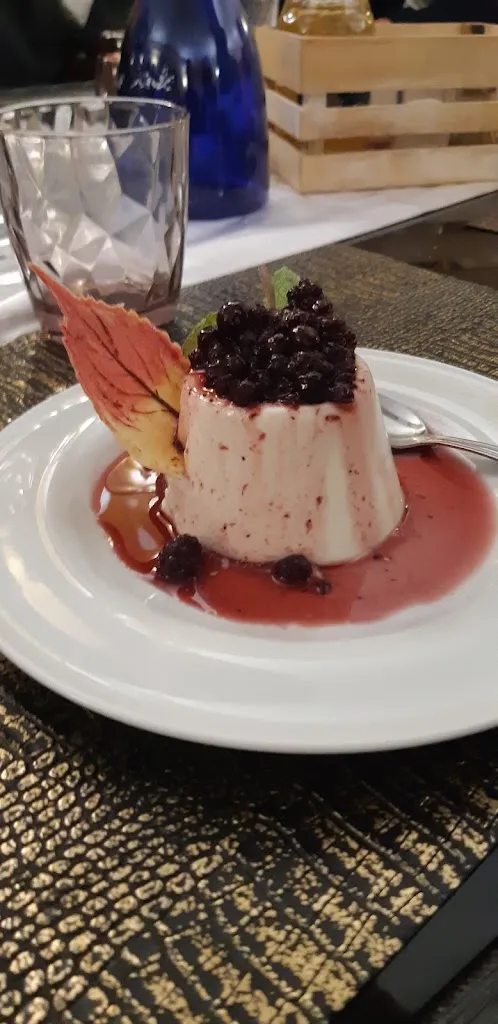 Patrik Dušek_Lo Scalo_Scarlino_review