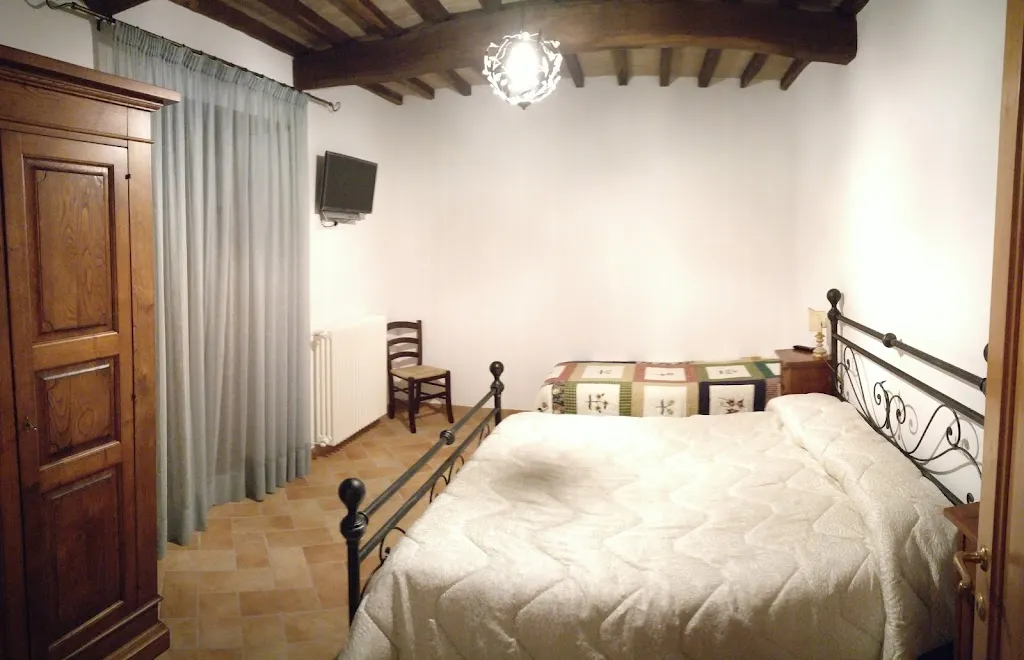 Agriturismo Casa Fibbianello_Semproniano_slider_image_3