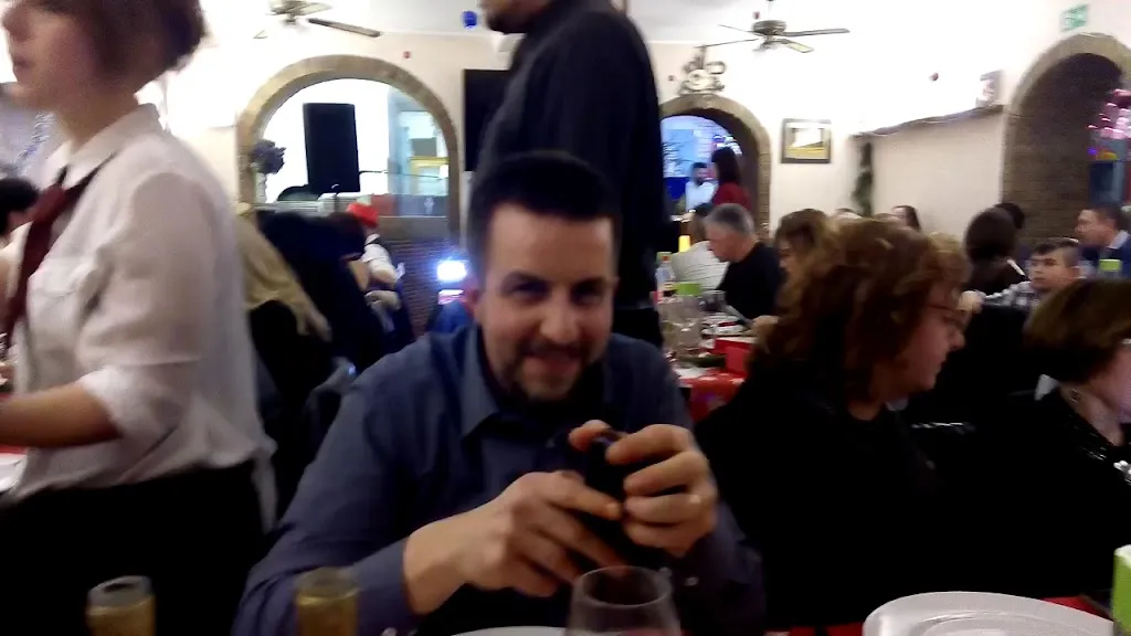 Pizzeria Ristorante Dai Toscani Di Grassi Mirko_Sestino_slider_image_2