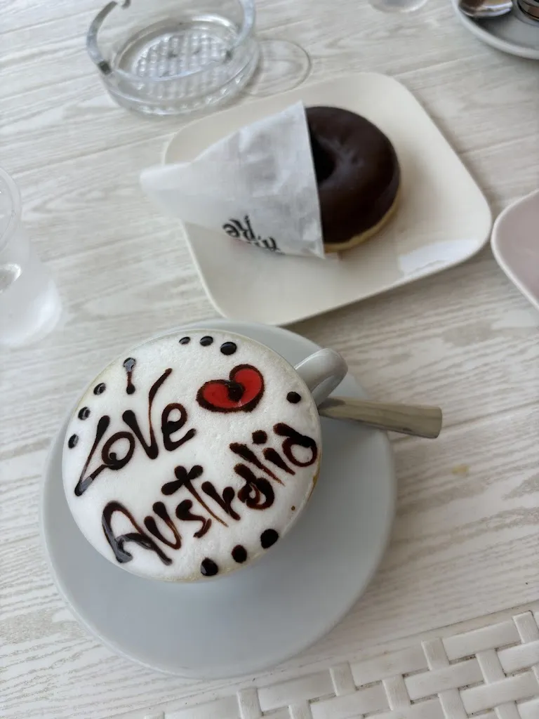 Dijana Polita_Angel Lounge Bar_Mesagne_review