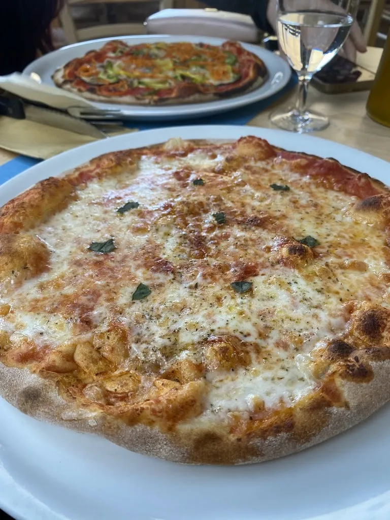 Giulio Aprin_IL BORGO - L'ottima pizza di Filippo_Seravezza_review