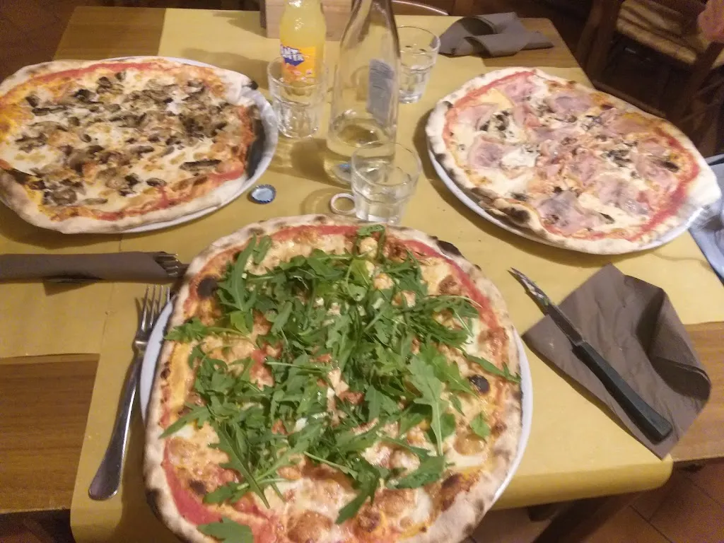 Pizzeria Il Nuraghe_Seravezza_slider_image_2