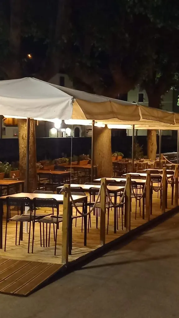 Pizzeria da Paolo restaurant in Seravezza