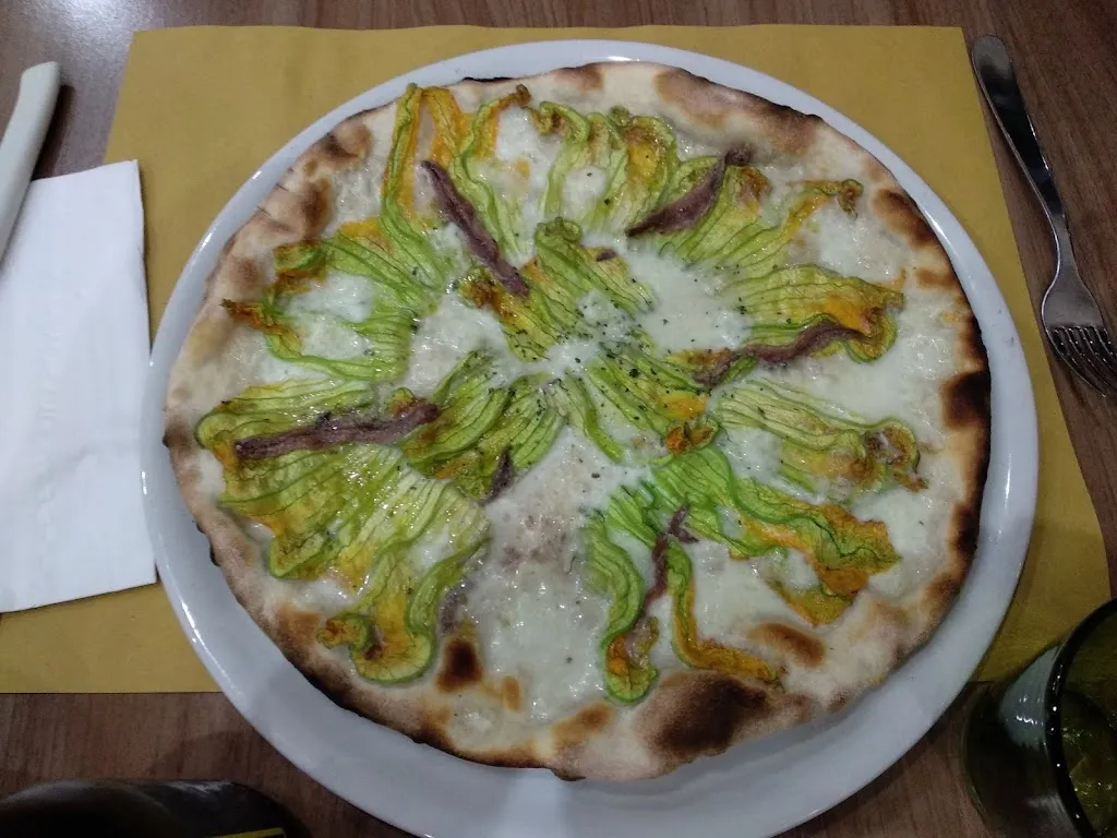 Menu_Pizzeria La Rocca_Seravezza_image_7