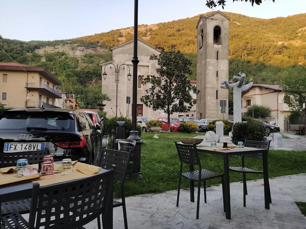 Pizzeria La Rocca_Seravezza_slider_image_3