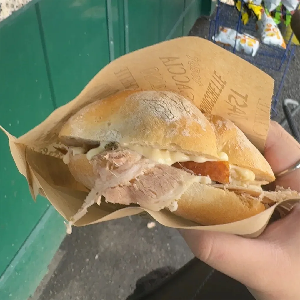 KHANH LINH Nguyen_Lampredotto Paninoteca da Massy_Sesto Fiorentino_review