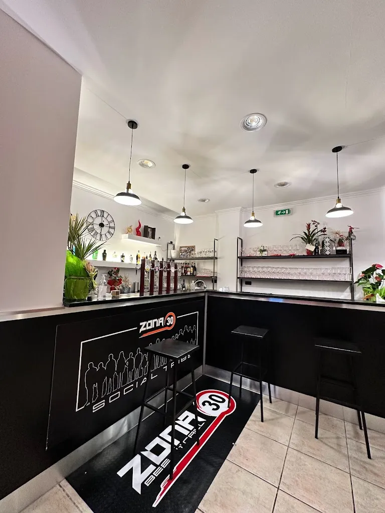 Zona 30 beer ‘n’ Grill_Mesagne_slider_image_1