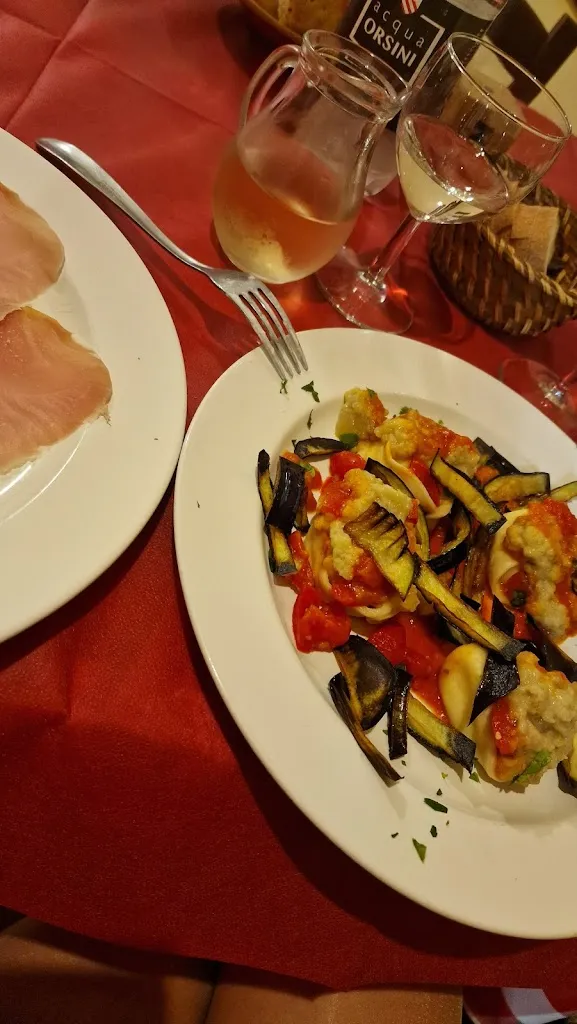 Lina Gymnastic_GIUDAMINO, cantina, enoteca, vineria_Mesagne_review