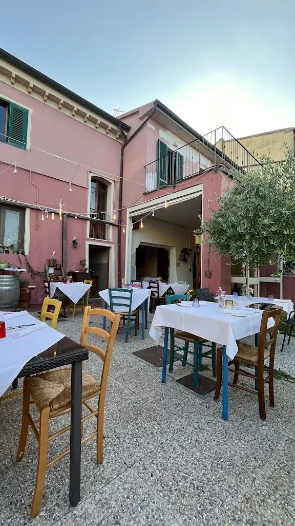 Osteria De Ciucchi restaurant in Terricciola