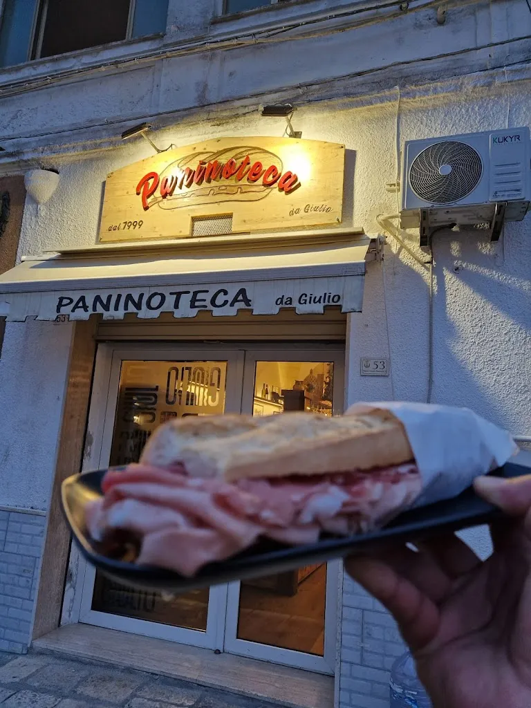 Paninoteca Da Giulio restaurant in Mesagne