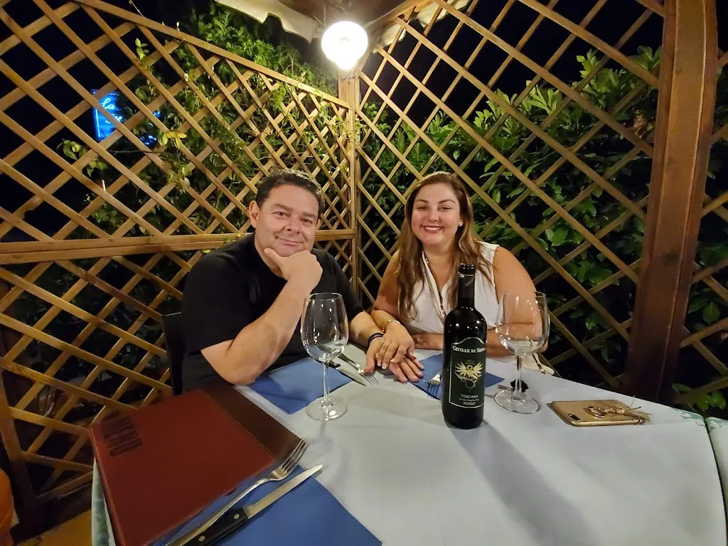 James Evans_La Compagnia_Torrenieri_review