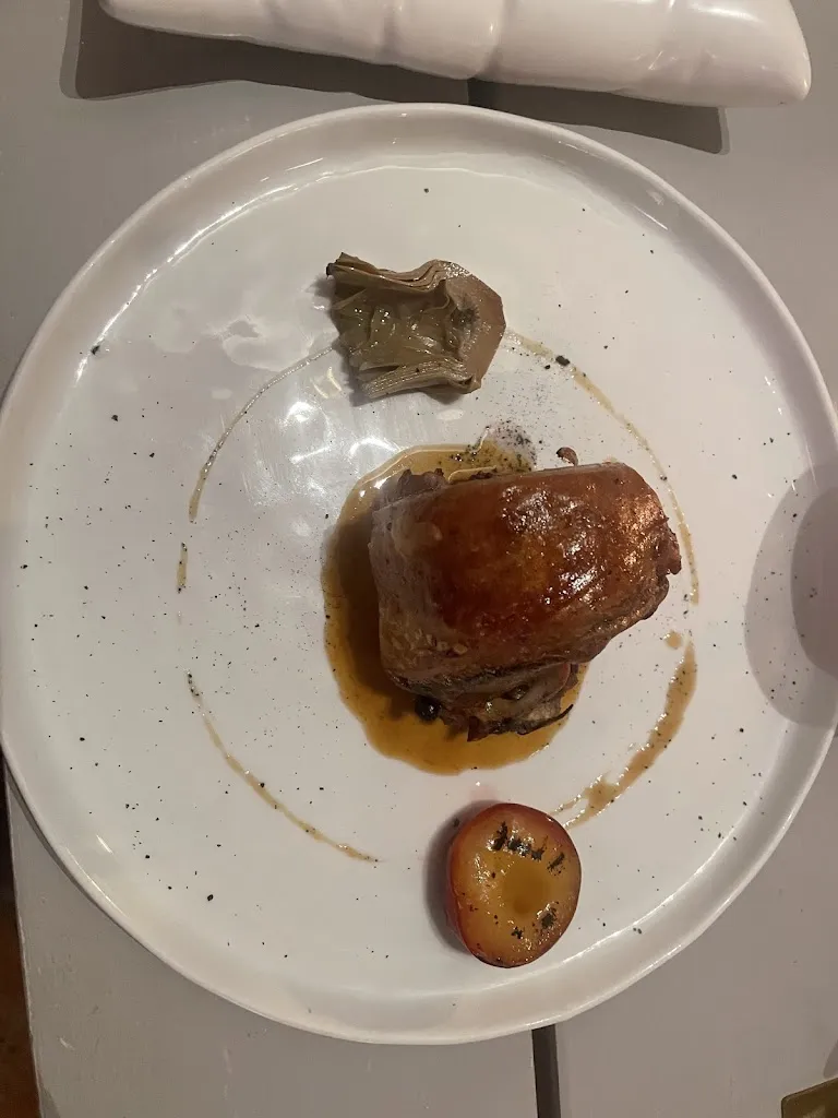 Mériam Loughzal_Fondo Ristorante_Trequanda_review