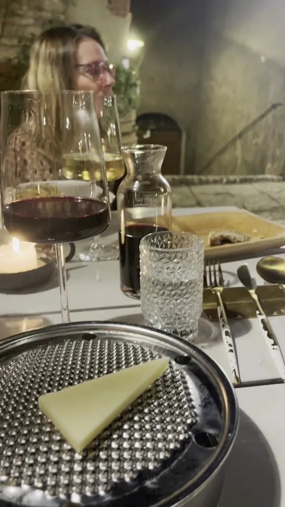 Fondo Ristorante_Trequanda_slider_image_2