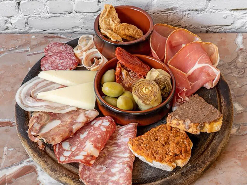 Machu Picchu Wine Bar_Mesagne_slider_image_2