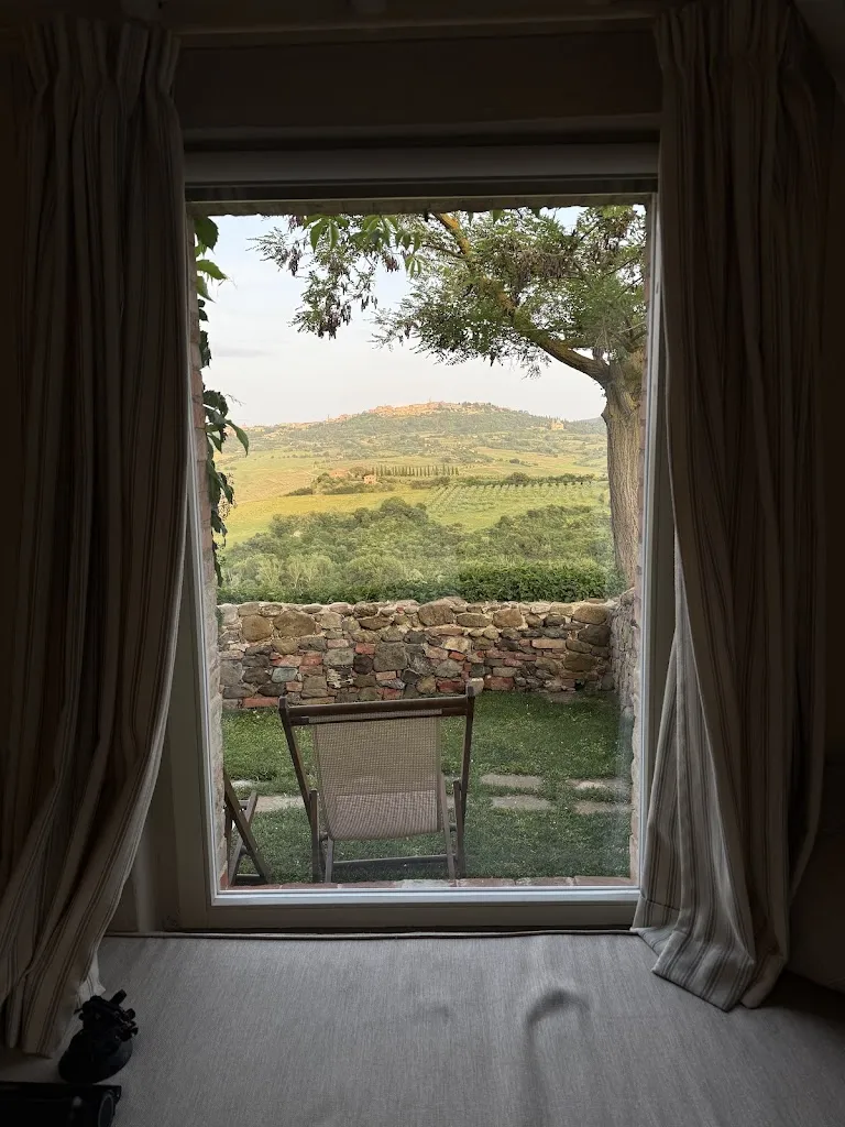 James Smithson_Lupaia_Torrita di Siena_review