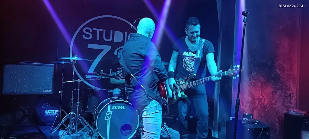 Cristina Ringressi_Studio 73_Uzzano_review