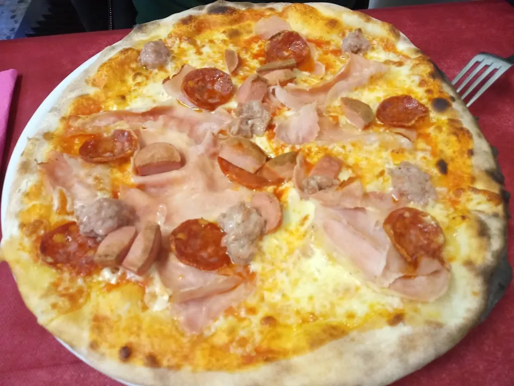 Rebecca Mazzi_Pizzeria 2000_Vaglia_recensione