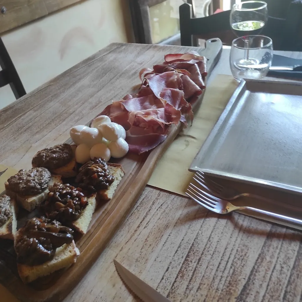 Pizzeria Trattoria Ballini_Vaglia_slider_image_3