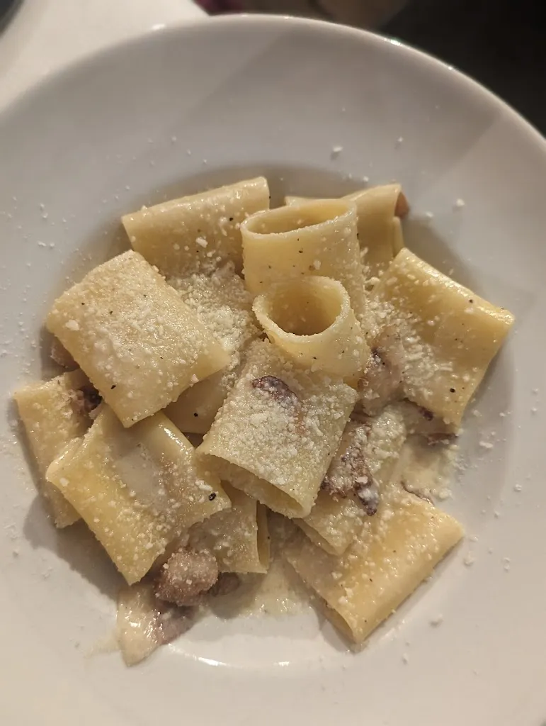 Noemie_Trattoria Il Fiaschetto_Torre del Lago Puccini_avis