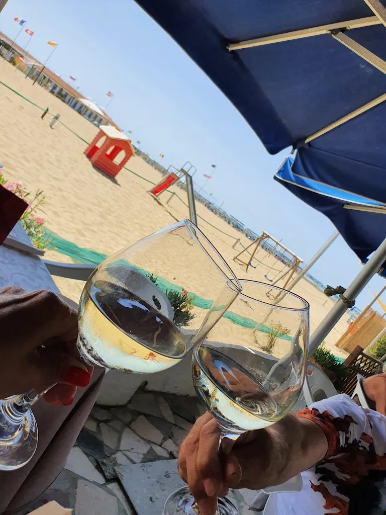 Yasmin Emara-Protz_Bagno Stella Sud_Torre del Lago Puccini_review