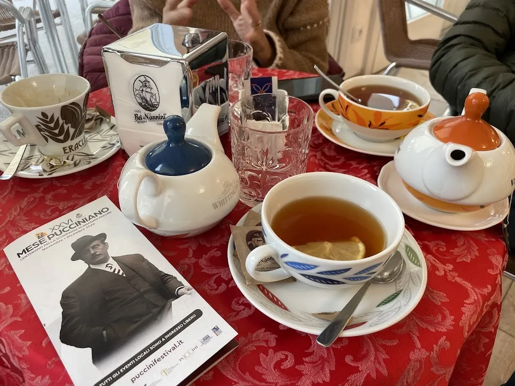 Lino Boselli_Caffe sul Lago_Torre del Lago Puccini_review