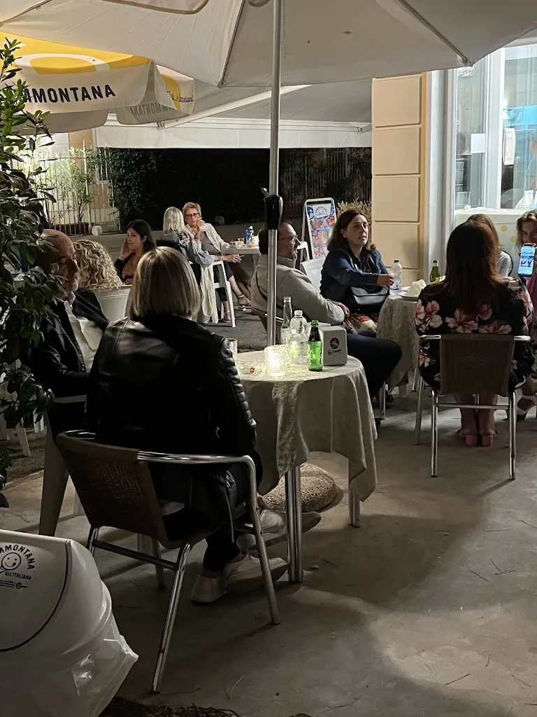 Caffe sul Lago restaurant in Torre del Lago Puccini