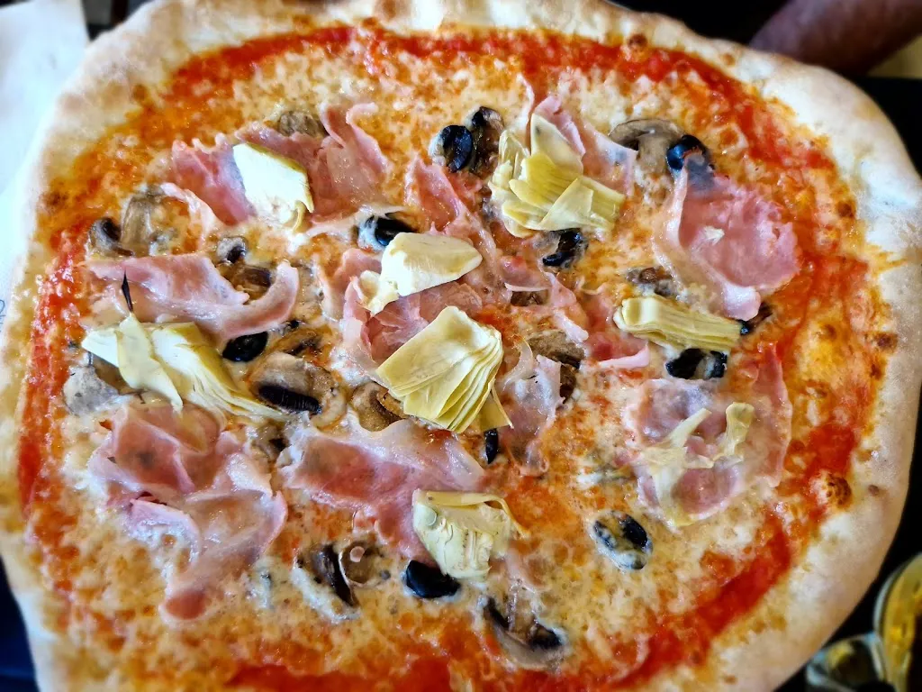 Bar Pizzeria élite vescovado_Vescovado_slider_image_2