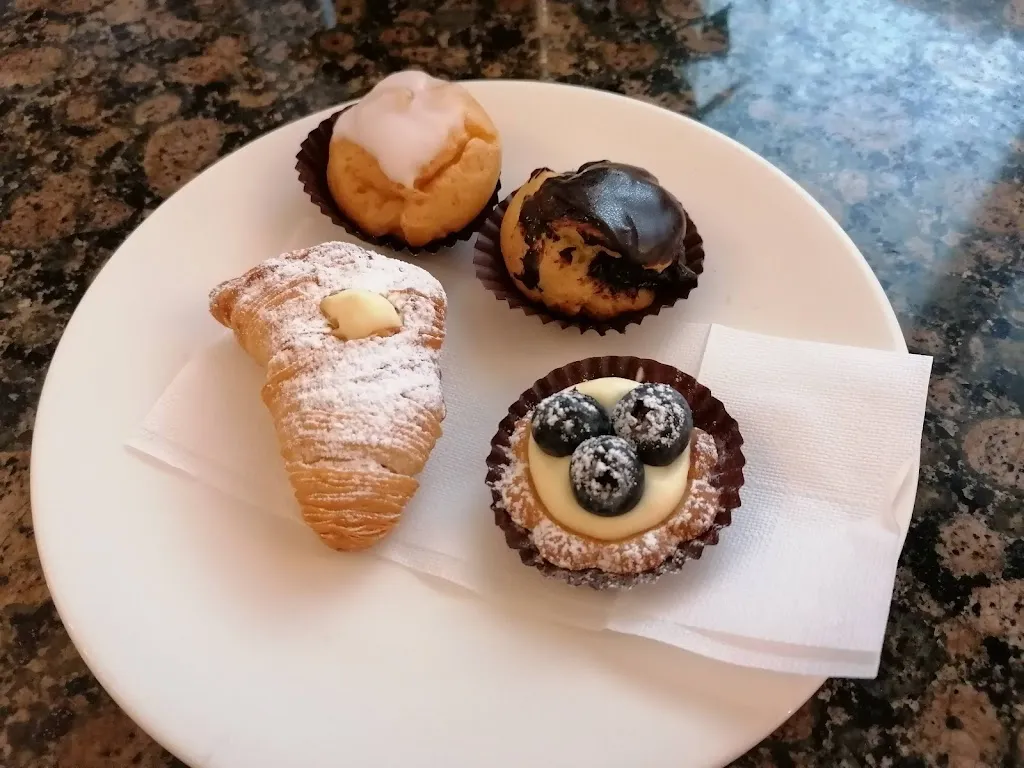 Bar Italia_Vernio_slider_image_2