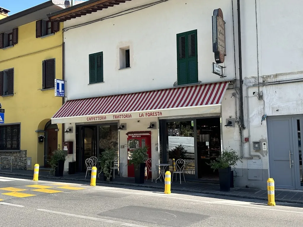 Ferienwohnung Nuages_Old Bar Cafeteria La Foresta_Vaiano_recensione