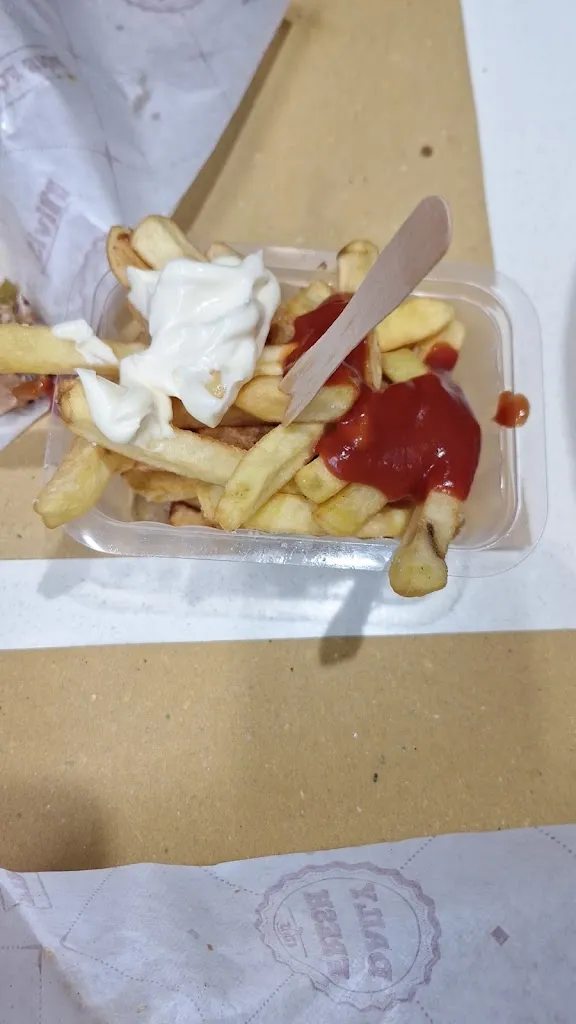 Paninoteca Vaiano po Davide e family_Vaiano_slider_image_3