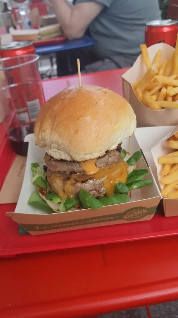 J. P._! Mal Viventi Burger House_Vaiano_review