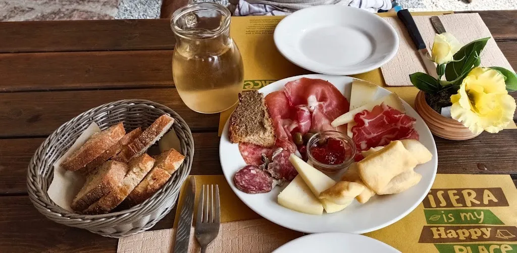 Rifugio Isera Orecchiella_Villa Collemandina_slider_image_3