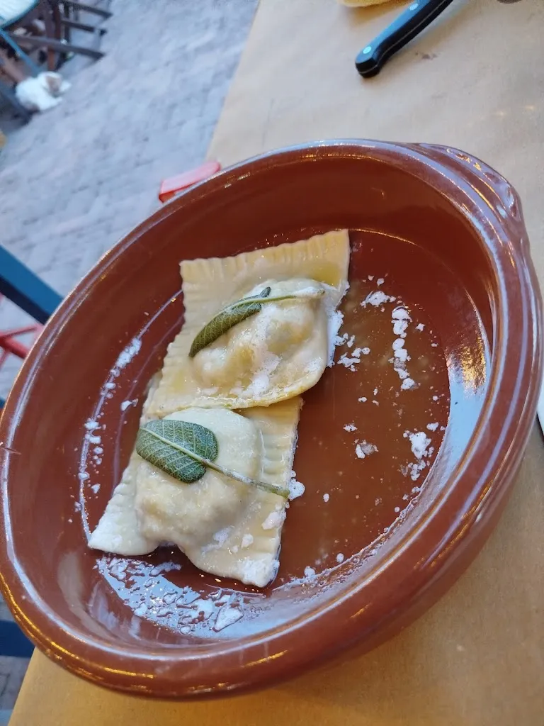 Michela Tonfoni_Riotortello_Vignale Riotorto_review