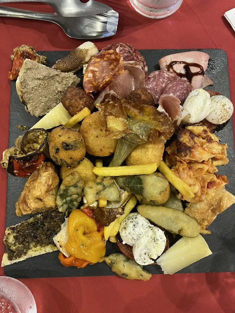 Ristorante Momagno Il Chiostro_Arrone_slider_image_3