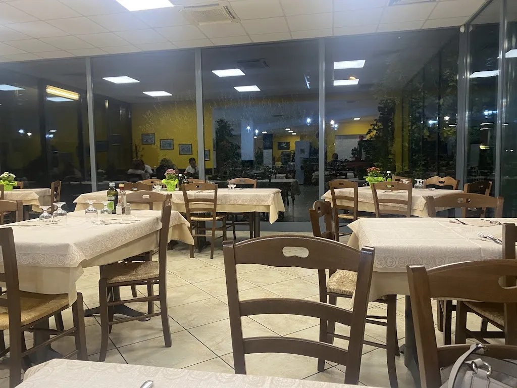 La Trattoria Primi Piatti Pizzeria restaurant in Acquasparta