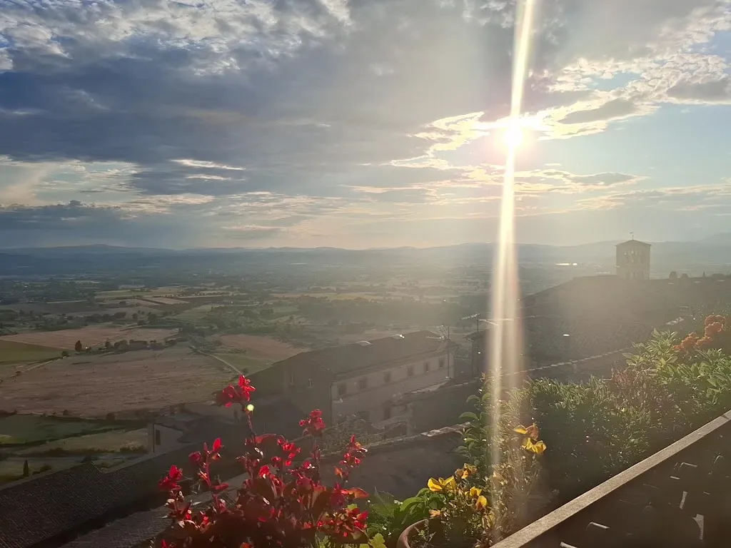 Vincent Goudzwaard_Le Terrazze di Properzio_Assisi_review