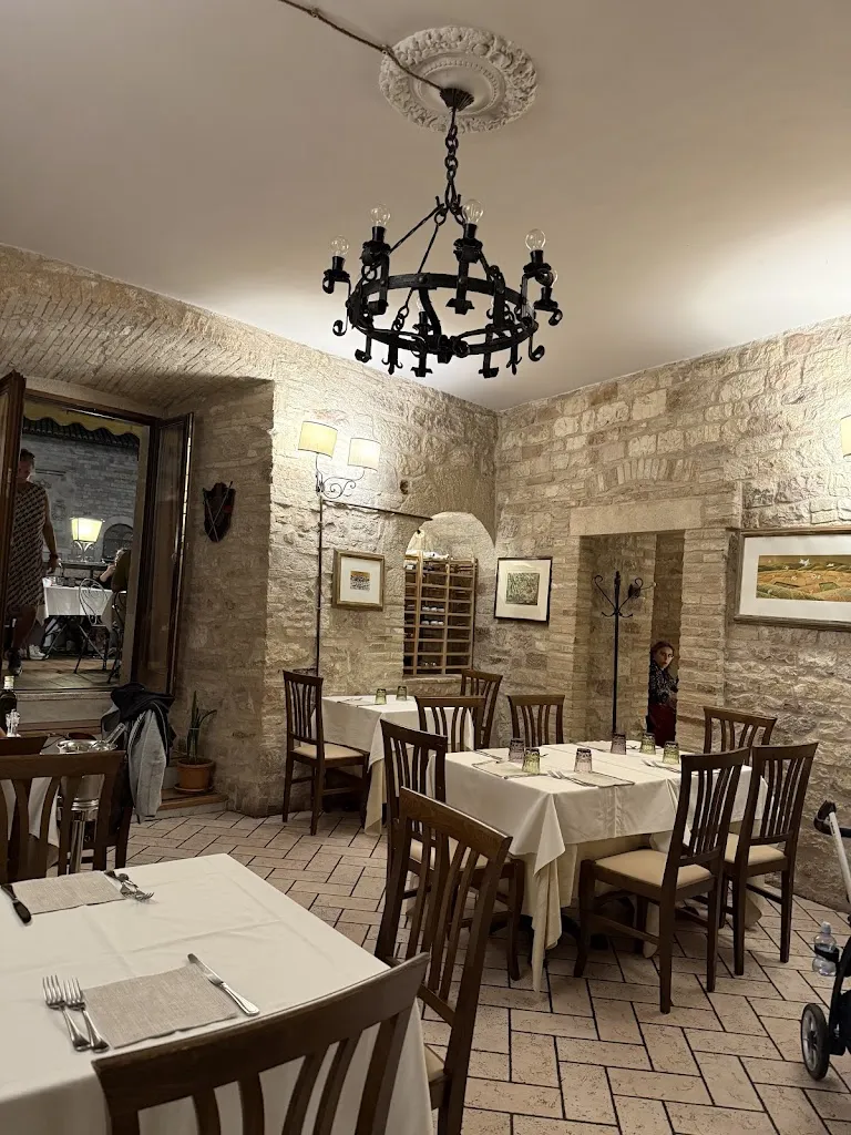 Taverna dei Consoli_Assisi_slider_image_3