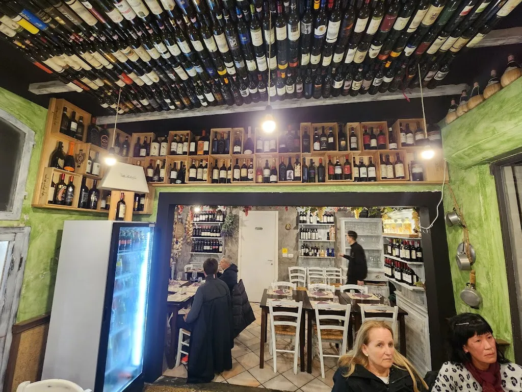 Suzie Lee_Porgi l'altra Pancia_Volterra_review