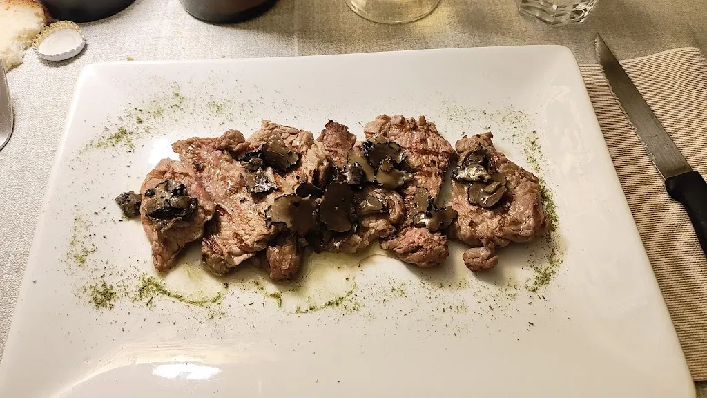 Ristorante La terra di mezzo_Volterra_slider_image_2