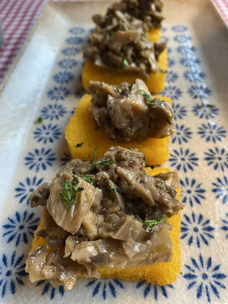 Anastasia Susi_La Carabaccia_Volterra_review