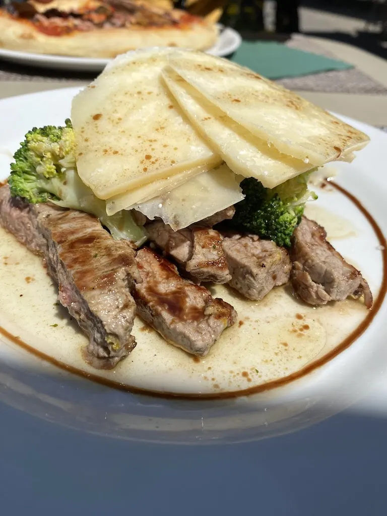 Wenting Ge_i ponti volterra bistrot_Volterra_review