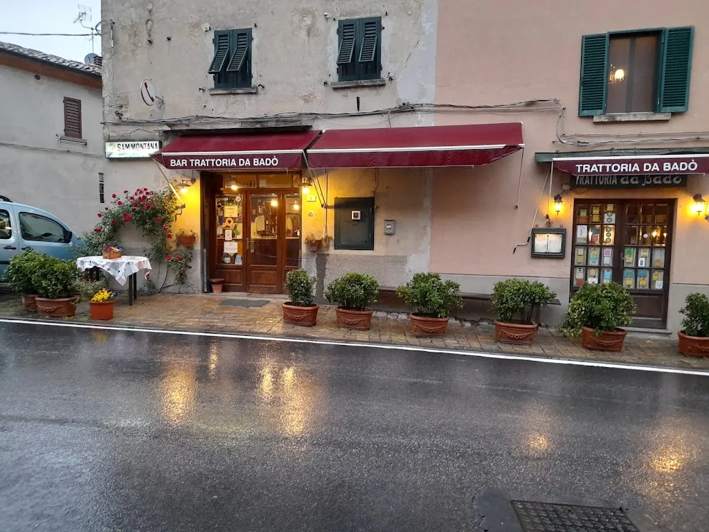 Bar Trattoria Da Badò restaurant in Volterra
