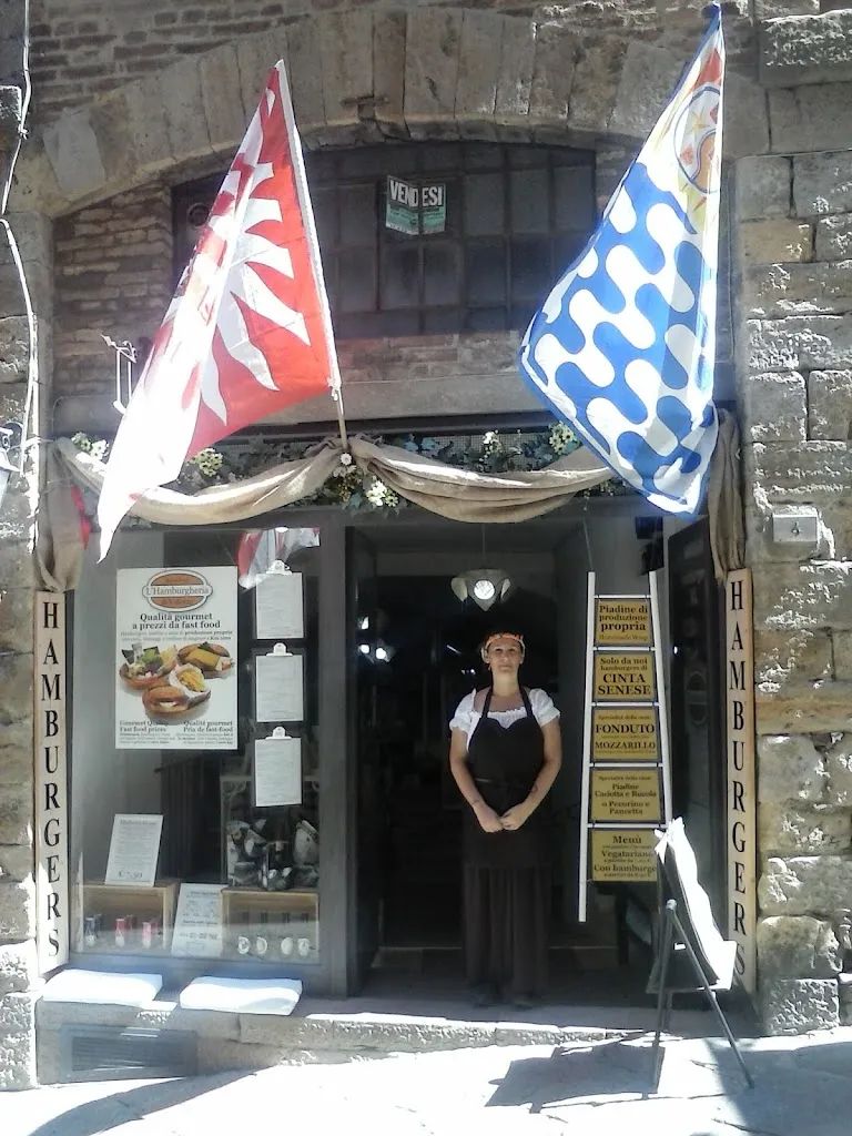 L'Hamburgheria di Volterra restaurant in Volterra